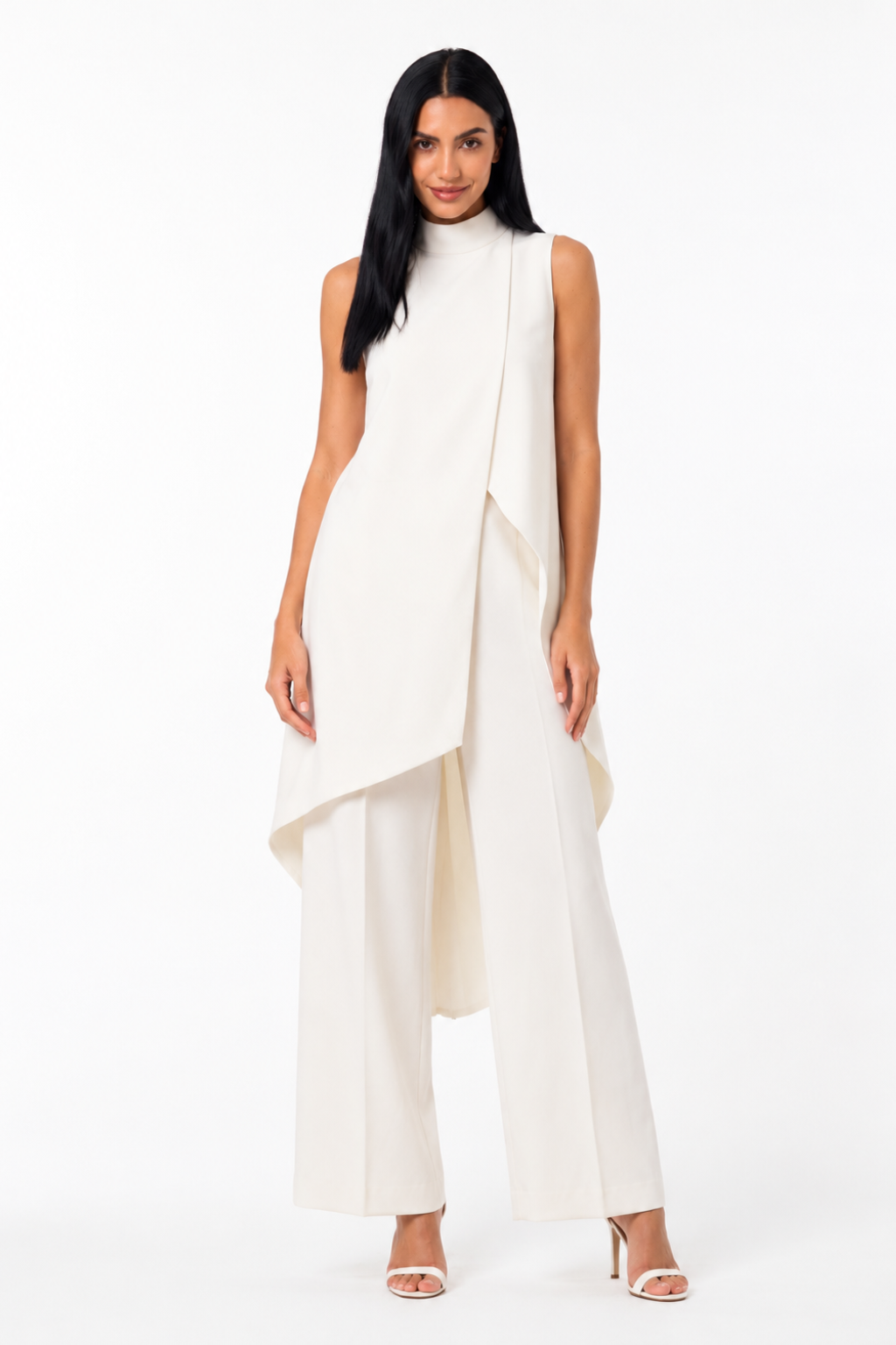 Vestido asimétrico de dos piezas de Vera Serrat, diseño elegante y moderno en tonos neutros.