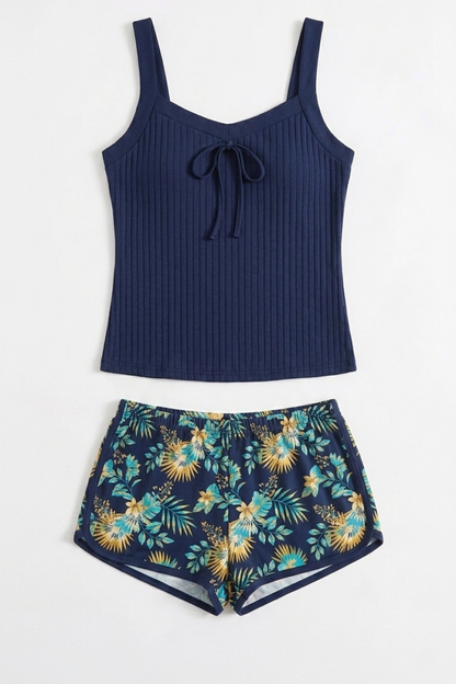 Tankini elegante de corte fluido de Vera Serrat, con diseño sin título, en colores vivos y ajuste cómodo para verano.