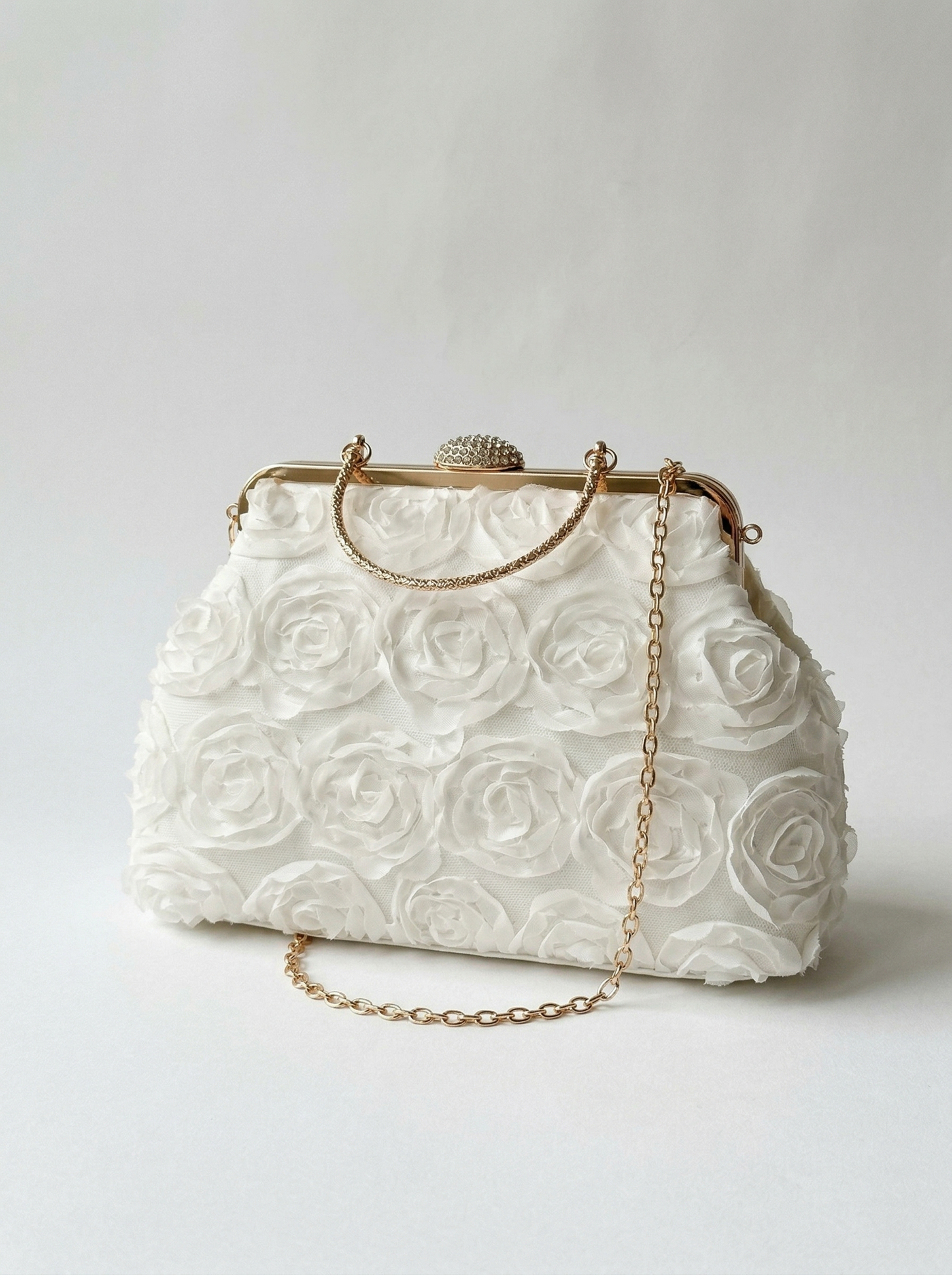Bolso de mano elegante Flora de NOA FERRER, con diseño sofisticado y detalles en material de alta calidad.