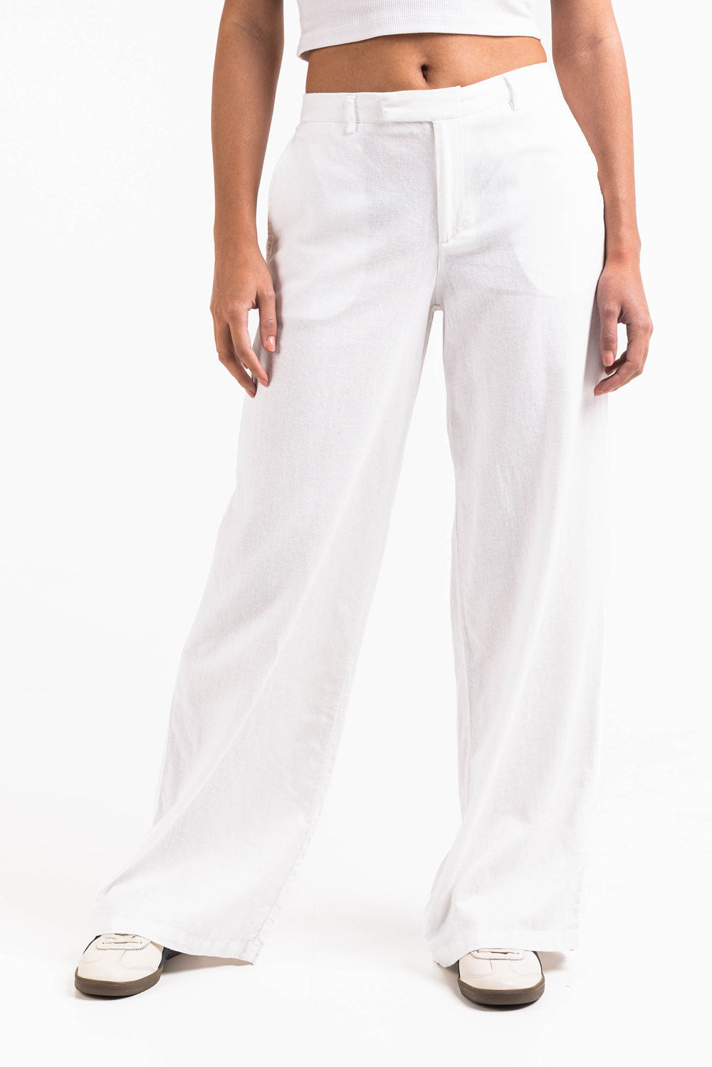 Pantalón ancho de lino MADLADY en color neutro, con cintura elástica y diseño cómodo para mujer.