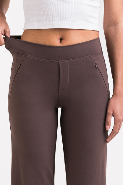Pantalón elástico de tiro medio MADLADY, pantalones cómodos y ajustados en color negro con cinturilla elástica en la imagen PAN2206-3