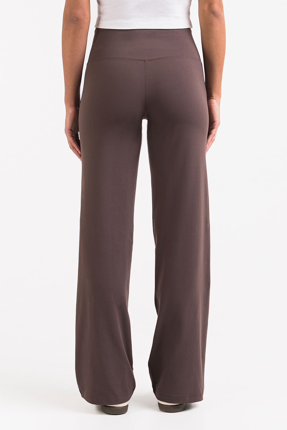 Pantalón elástico de tiro medio MADLADY en color negro, con diseño ajustado y cinturilla cómoda.