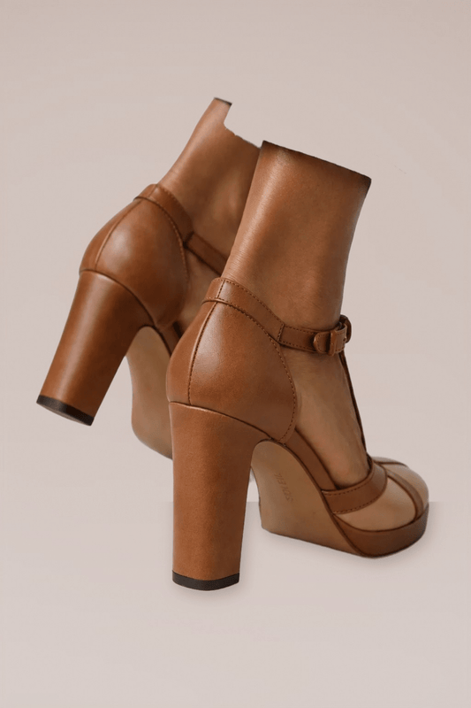 Zapatos de tacón cómodos y elegantes de Van Laarhoven Mode, en color negro, con diseño sofisticado y suela resistente.