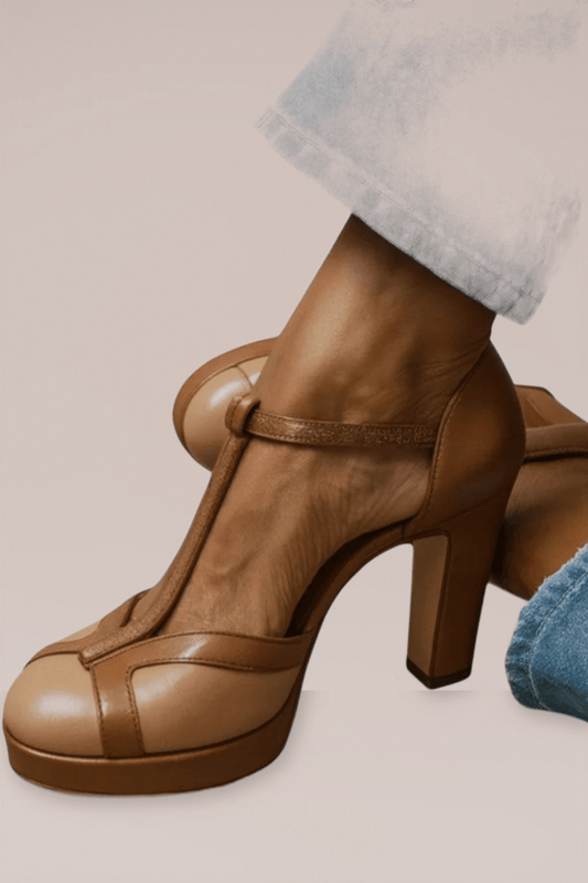 Zapatos de tacón cómodos y elegantes de Van Laarhoven Mode, diseño en cuero negro con detalles sofisticados.