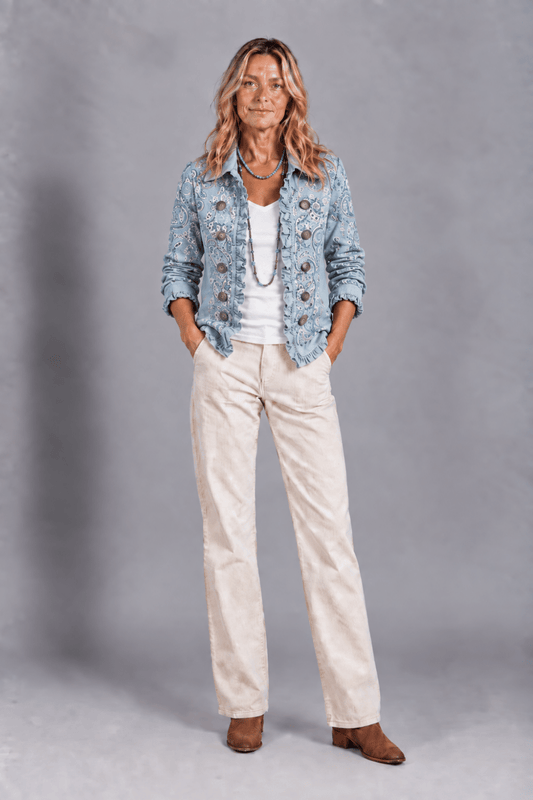 Chaqueta vintage de cachemira Pilar de De Mode Zussen con pliegues, tejido suave y elegante en color neutro.