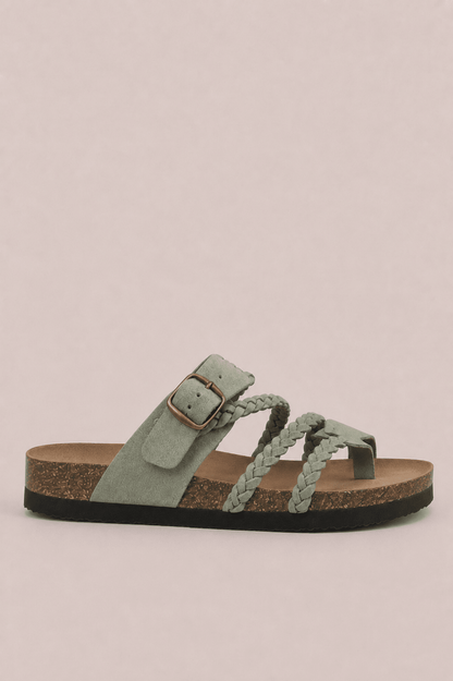 Sandalias trenzadas elegantes de Vera Serrat, con tiras de cuero y diseño sofisticado para mujer.