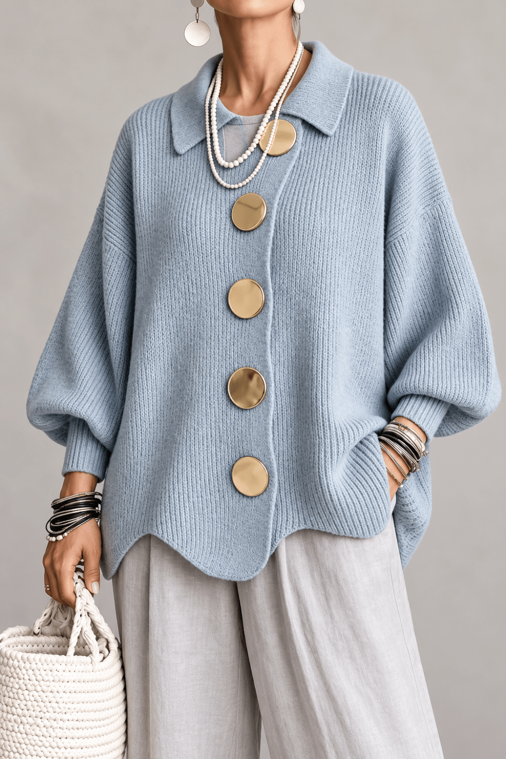 Victoria | Cárdigan oversized con grandes botones dorados - Vera Serrat