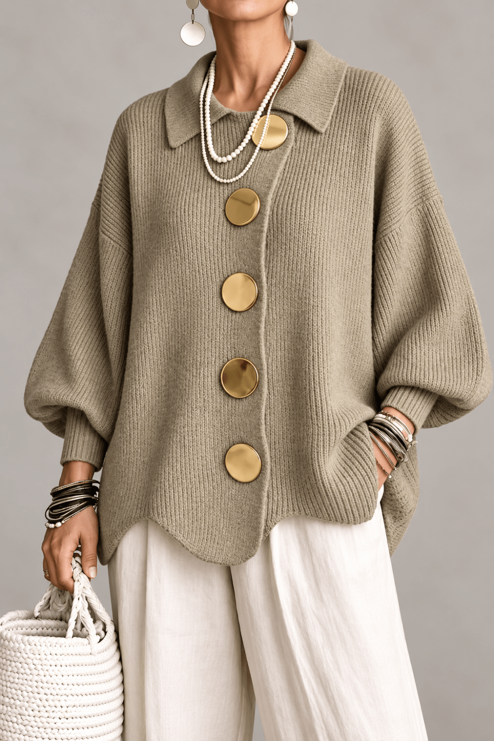 Victoria | Cárdigan oversized con grandes botones dorados - Vera Serrat